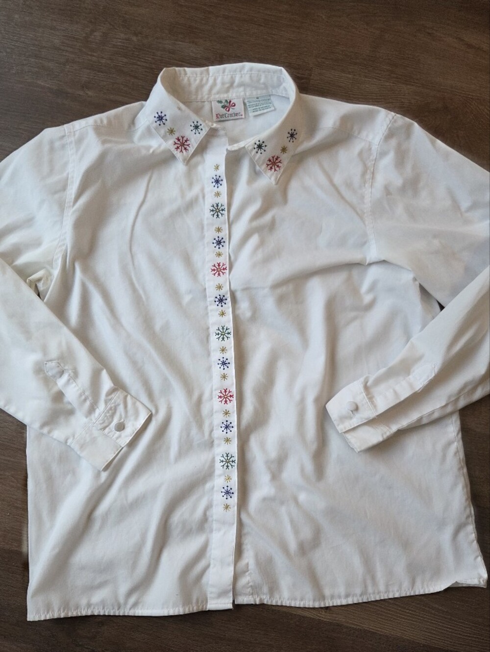 Vintage Nutcker Womens Christmas White Button Down Shirt w/Snowflake Embroidery